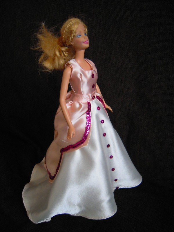 robe rose barbie